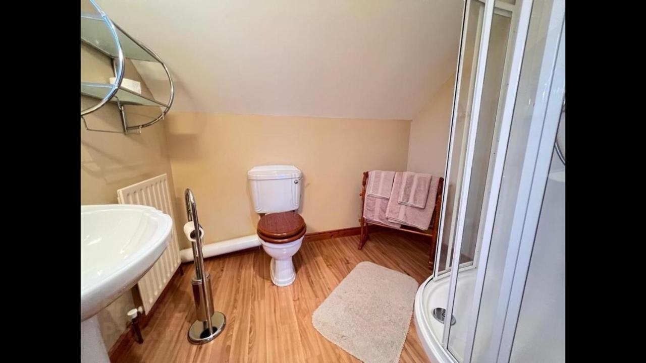 Bed and Breakfast Asdee House Бушмилс Экстерьер фото