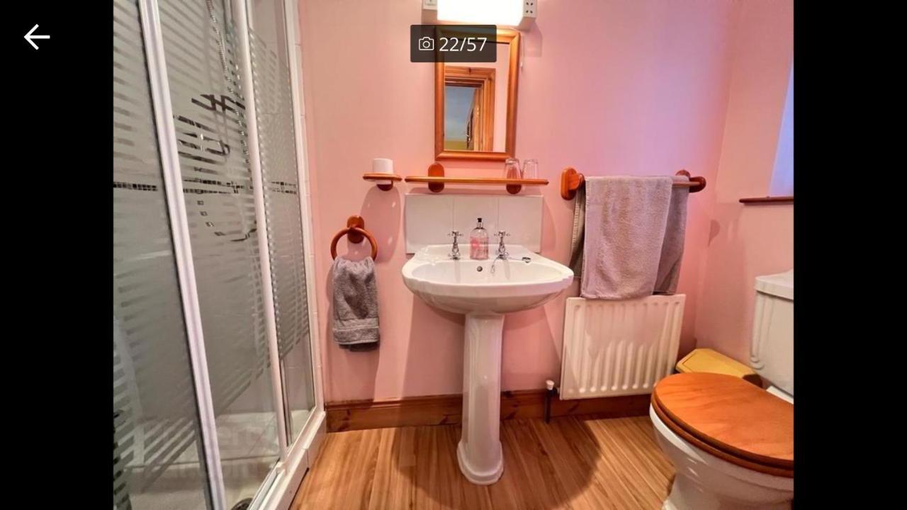 Bed and Breakfast Asdee House Бушмилс Экстерьер фото